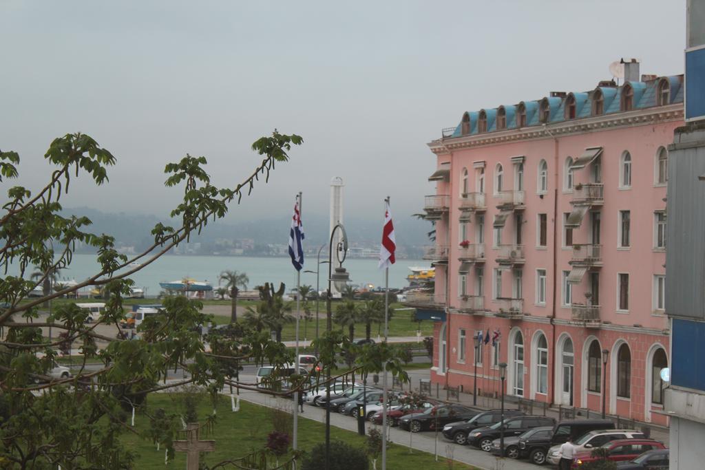 Apartment Akhmeteli Street Batumi Zewnętrze zdjęcie